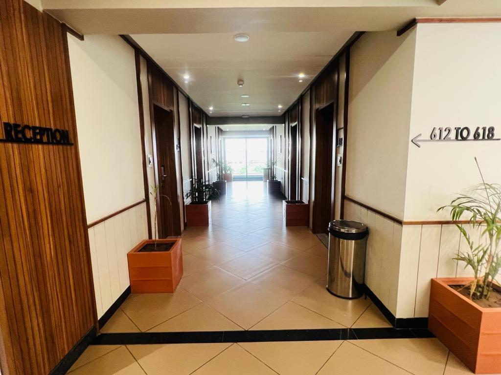 The Lemon Grass Hotel Gandhinagar Bagian luar foto